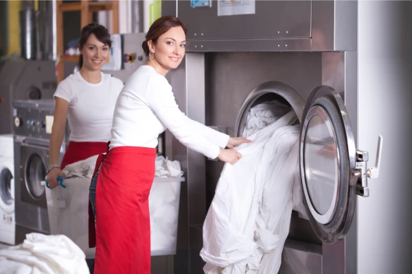 The Benefits of Using a Pick-Up Laundry Service