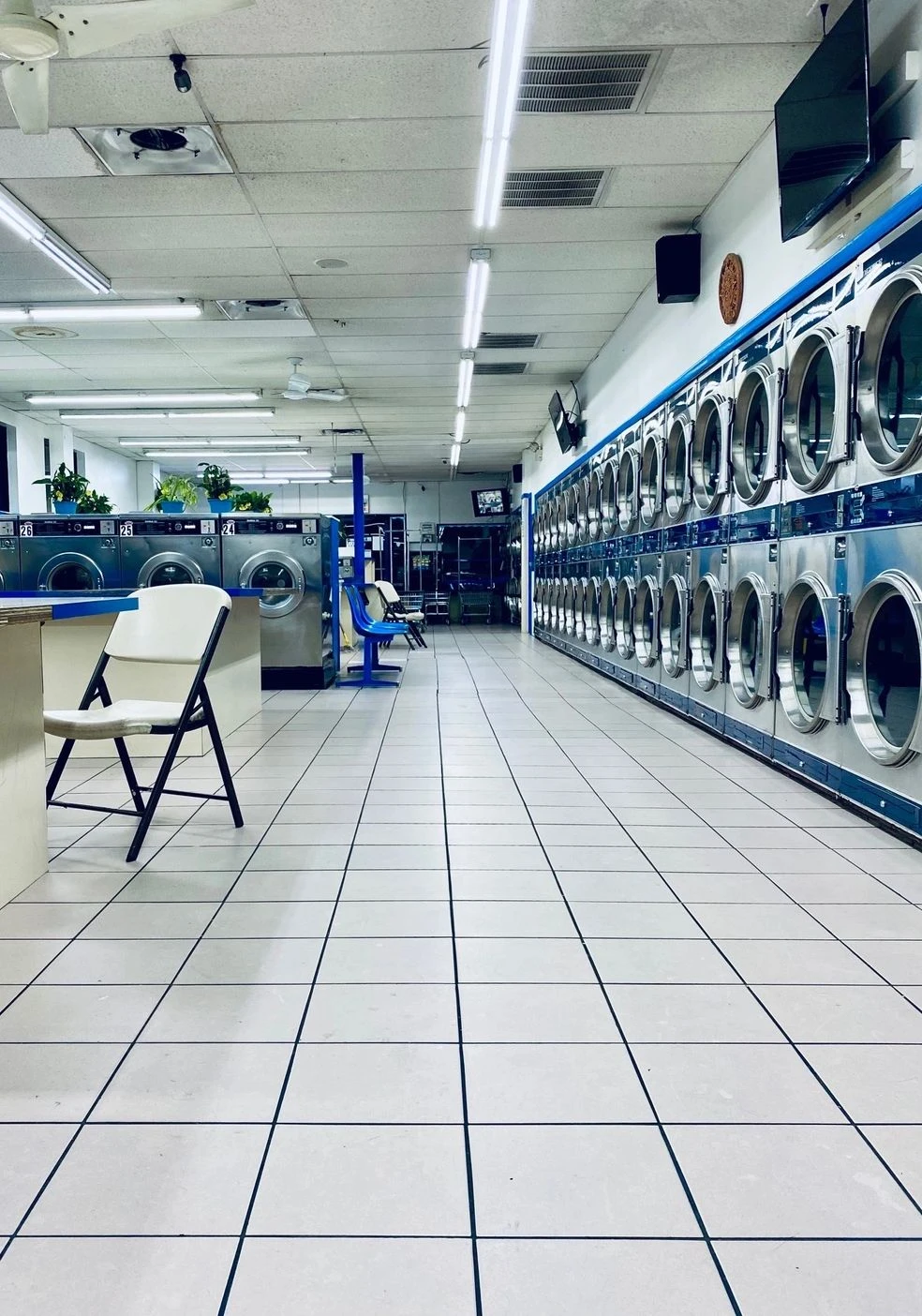UNLEASH THE POWER OF A FRESHLY LAUNDERED BUSINESS WITH COMMERCIAL LAUNDRY SERVICE CHICAGO