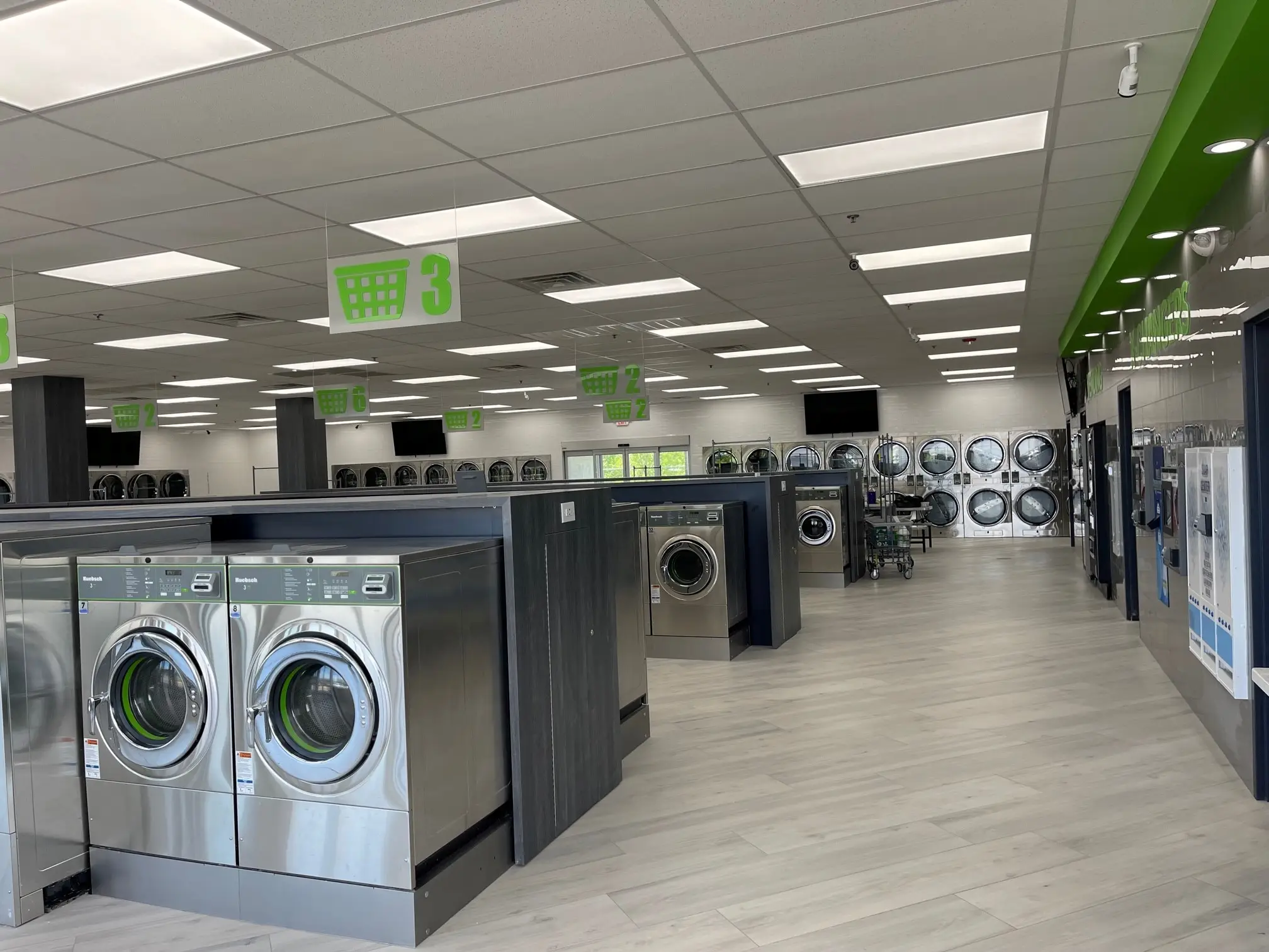 Laundromat Services Near Oak Park IL – Fast and Convenient Laundry