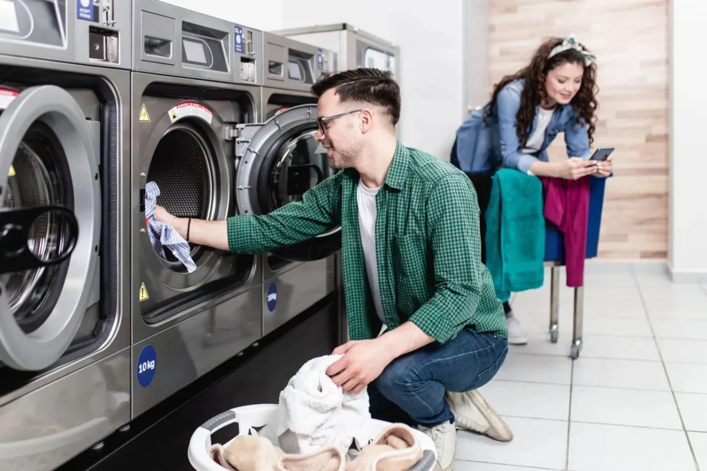 Why Oak Park Residents Choose Fiesta Wash Laundry