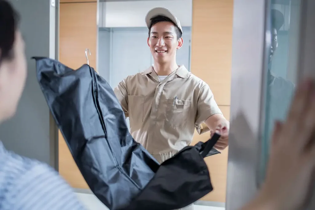 Pick Up Drop Off Laundry Service Near Me: Why Chicago Residents Prefer Doorstep Laundry