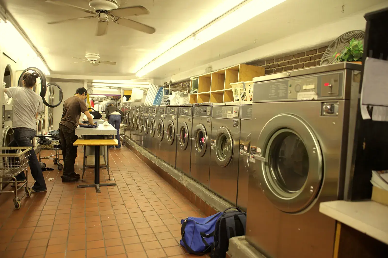 Laundry Drop Off and Pick Up in Bucktown Chicago