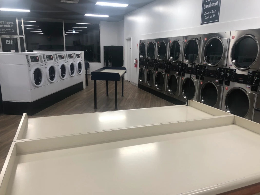 Drop Off Laundry Service Near Me vs. Pick Up Laundry Service Near Me: Which Fits Your Week?
